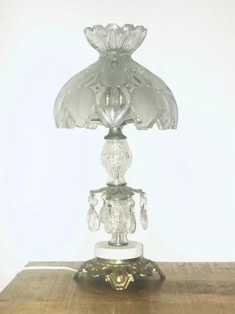 Crystal table lamp ready to be packed